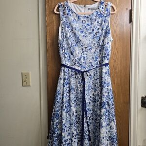 Danny & Nicole Blue and White Floral Midi Dress